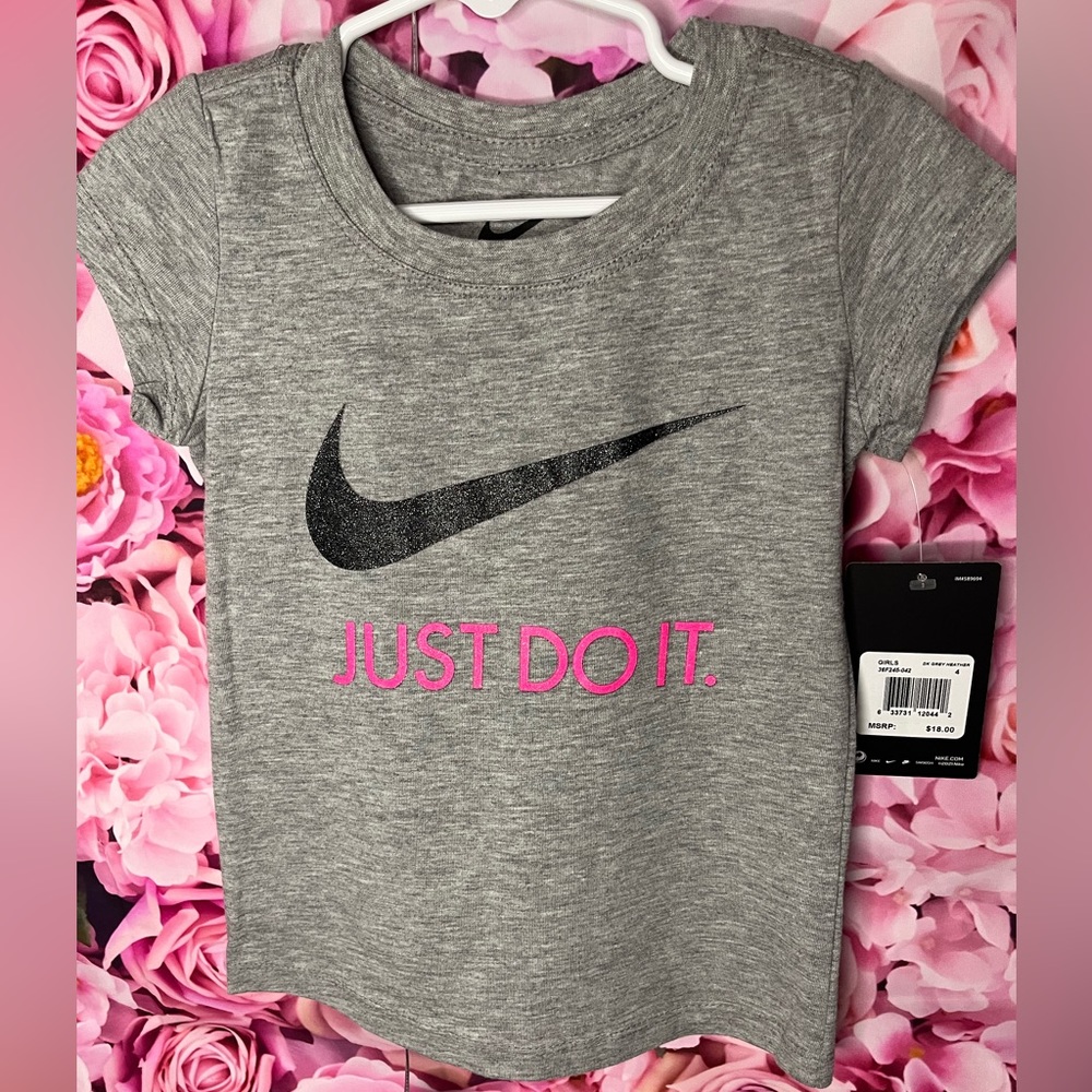 Nike Girls' Just Do It Swoosh Logo T-Shirt